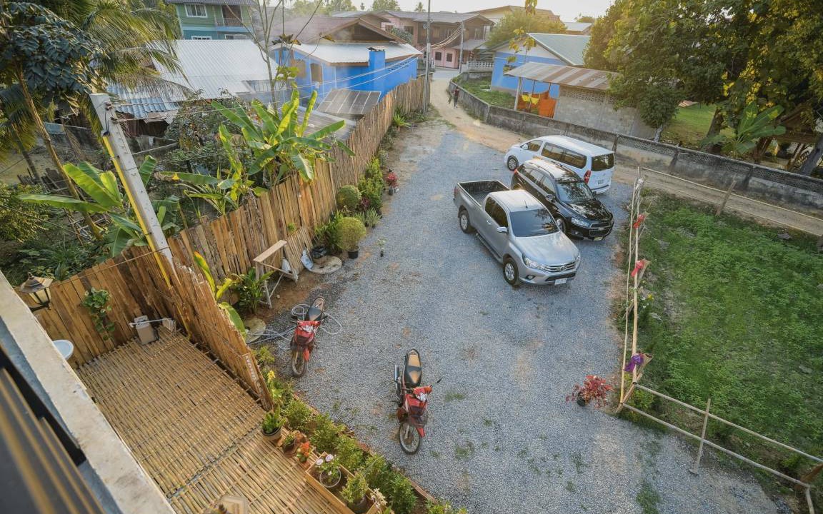 Photo of Others in Pua
