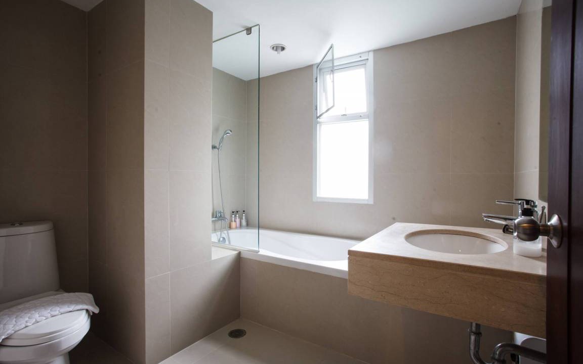 Photo of Bathroom in Khlong Toei Nuea