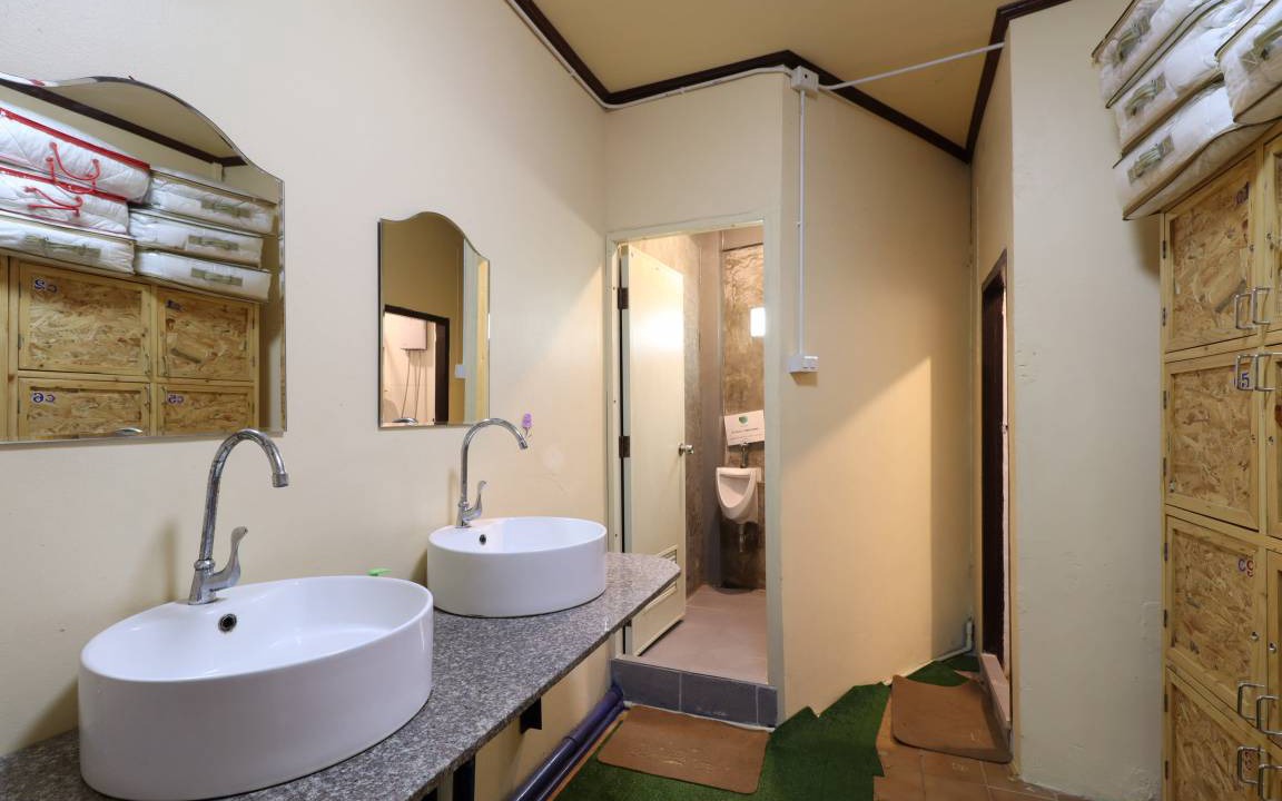 Photo of Bathroom in Old City