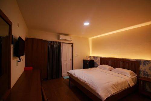 Photo of Bedroom in Mae Sariang