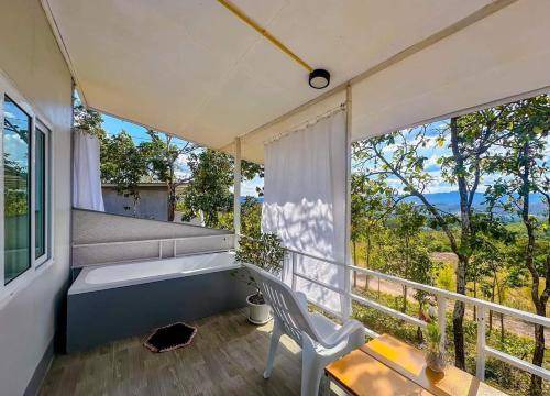 Photo of Patio Balcony in Tha Kradan
