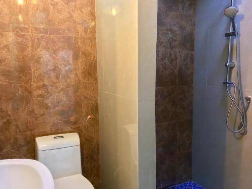 Photo of Bathroom in Wat Sam Phraya