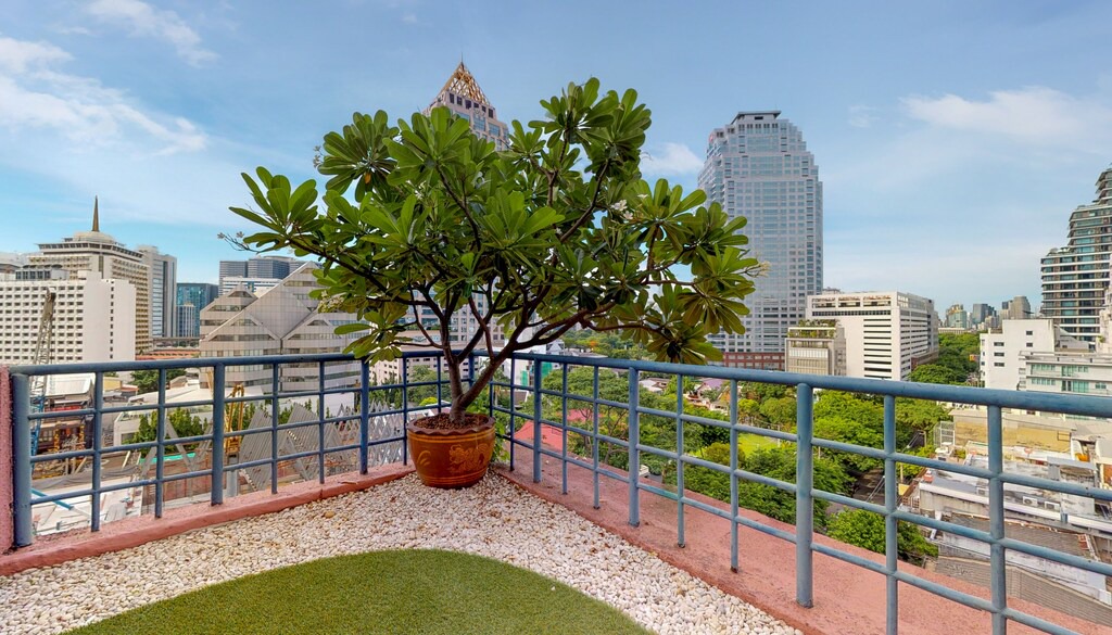 Photo of Patio Balcony in Embassy District