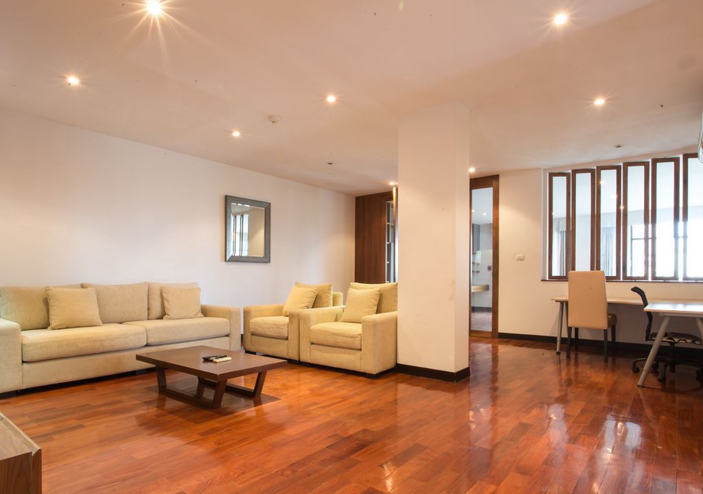 Photo of Livingroom in Chidlom