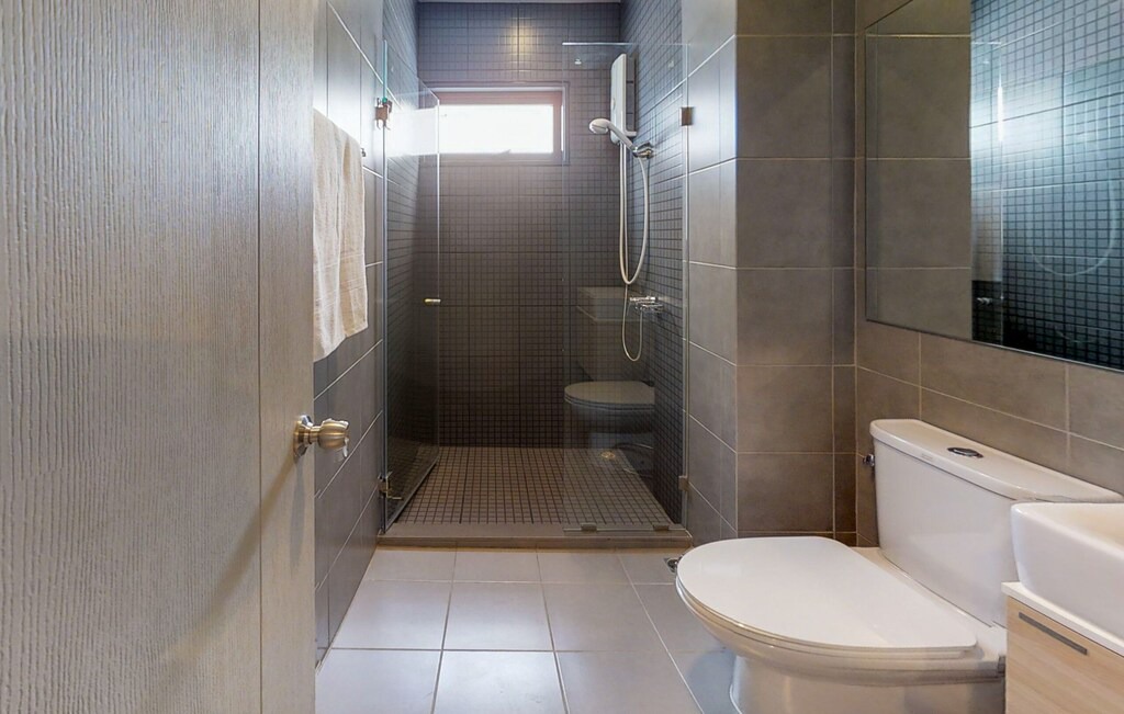Photo of Bathroom in Mueang Samut Prakan District