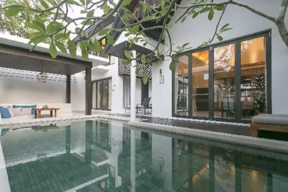 Photo of Outdoor in Thong Krut