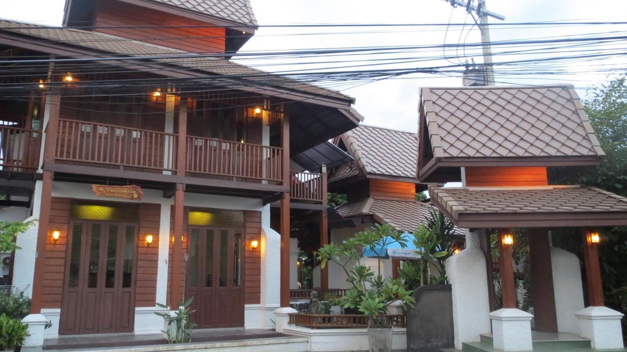 Photo of Outdoor in Wua Lai