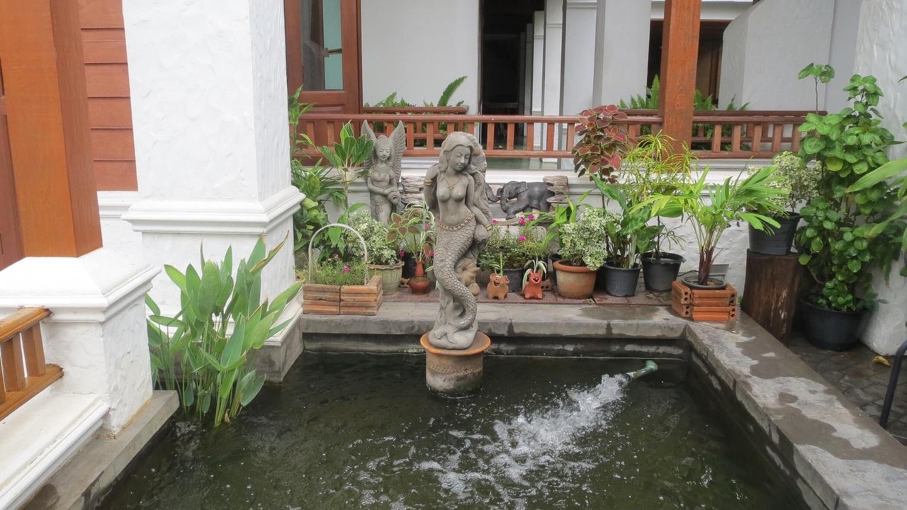 Photo of Outdoor in Wua Lai