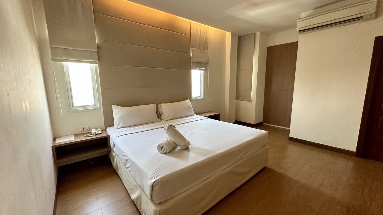 Photo of Bedroom in Samsen Nok