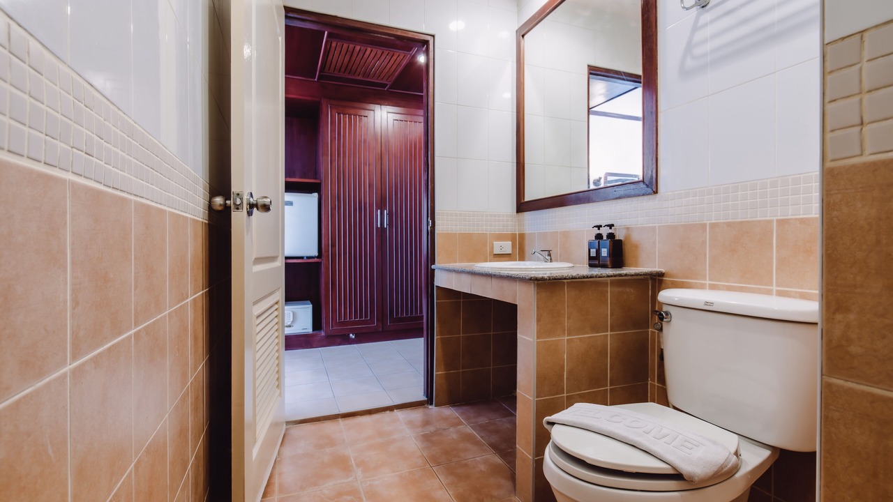 Photo of Bathroom in Nanai Road
