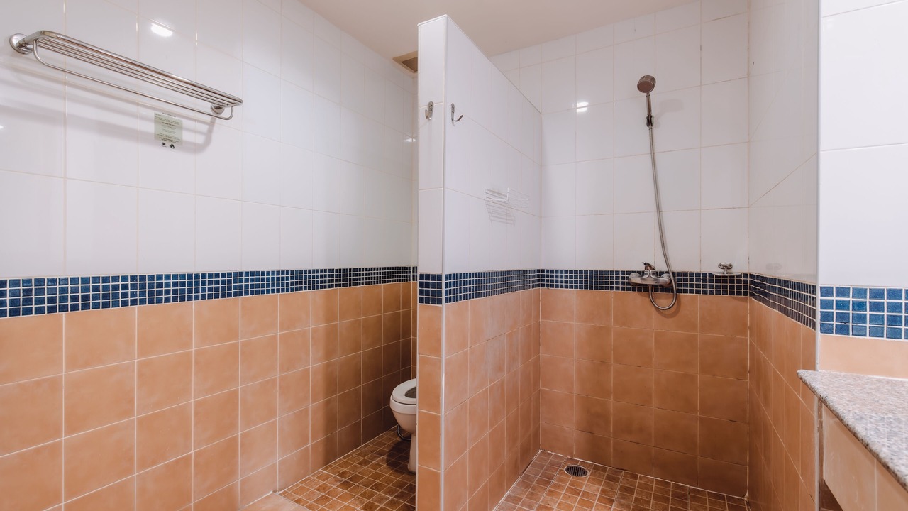 Photo of Bathroom in Nanai Road