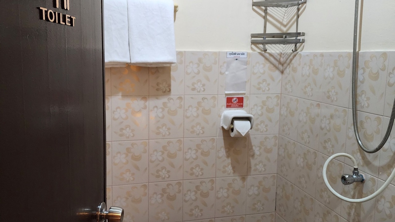 Photo of Bathroom in Saphan Sung