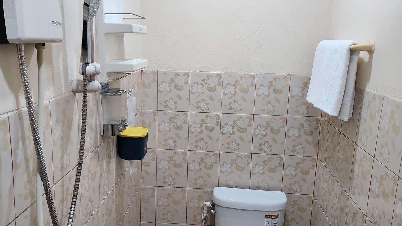 Photo of Bathroom in Saphan Sung