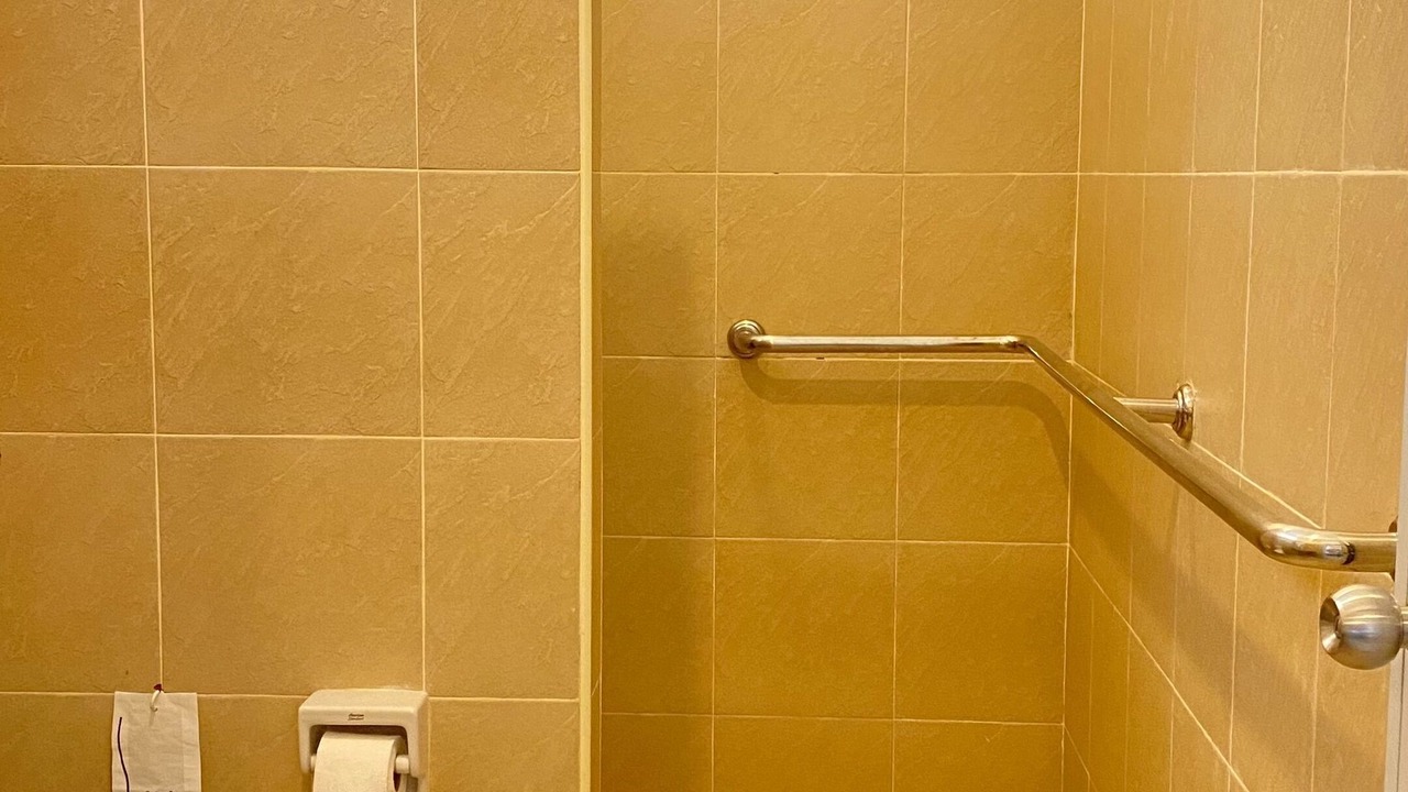 Photo of Bathroom in Laem Sing