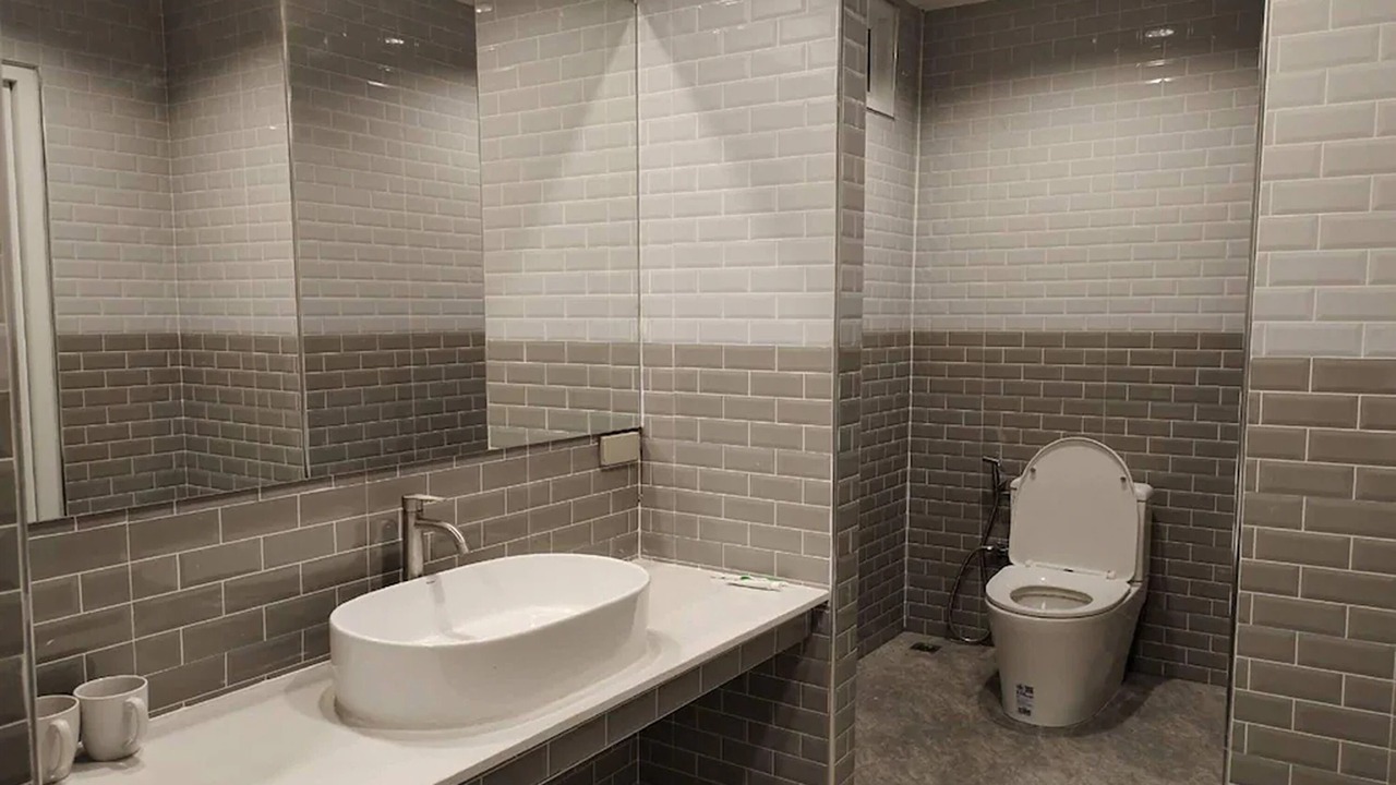 Photo of Bathroom in Sichon