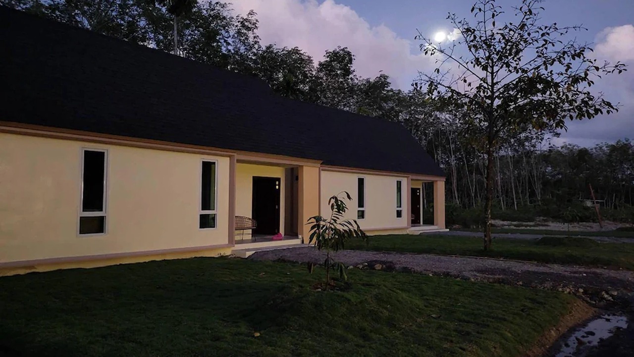 Photo of Outdoor in Sichon