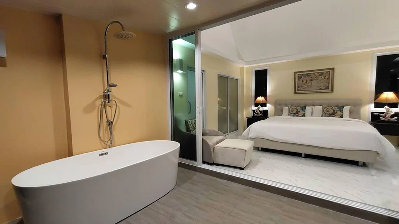 Photo of Bathroom in Sichon