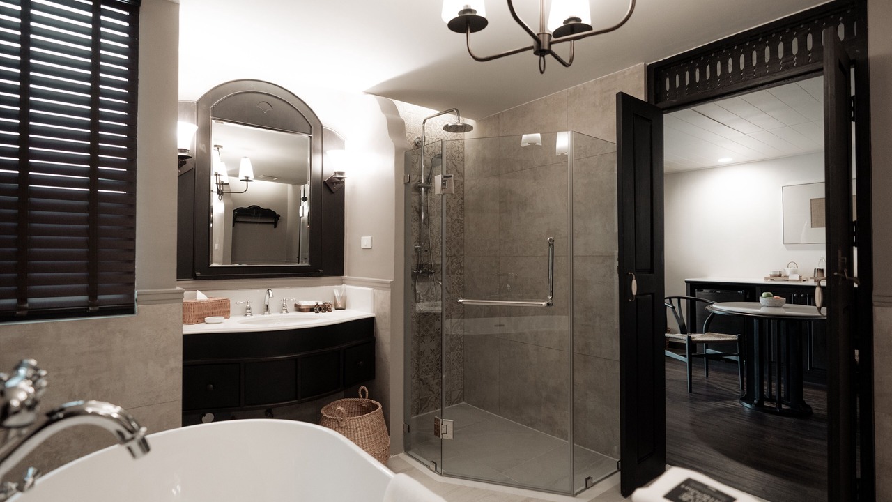 Photo of Bathroom in Old City