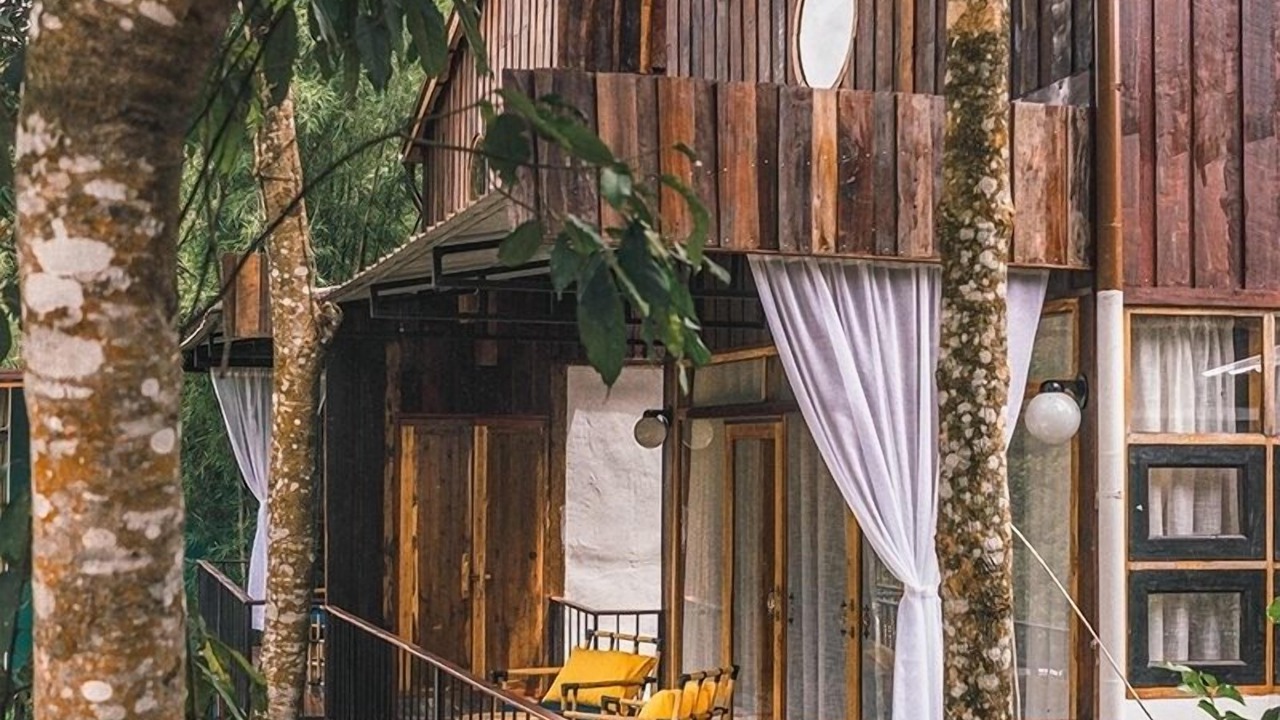 Photo of Buildings in Bo Kluea