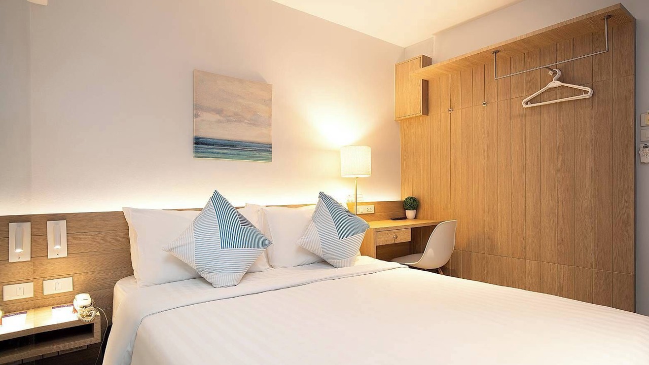 Photo of Bedroom in Khanna Yao