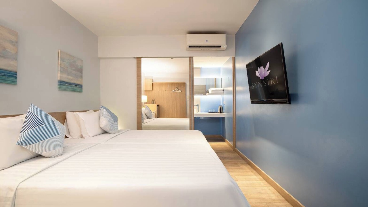 Photo of Bedroom in Khanna Yao