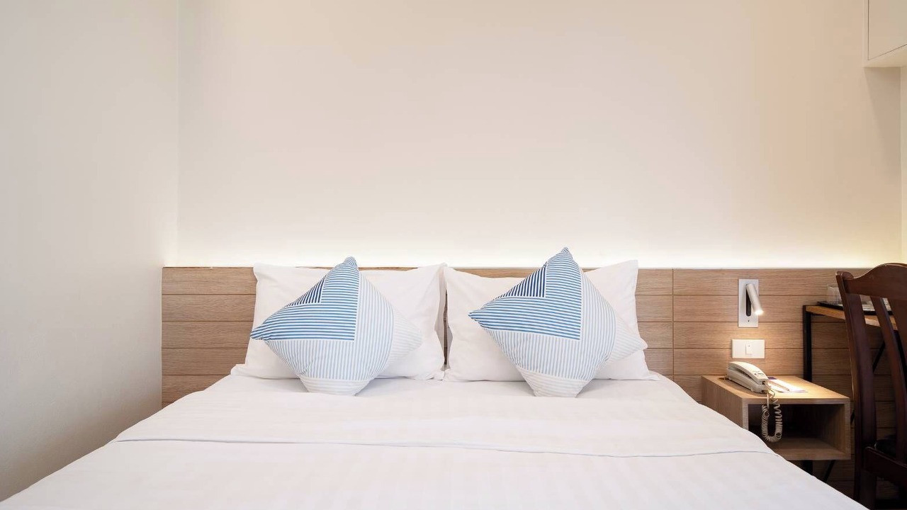 Photo of Bedroom in Khanna Yao