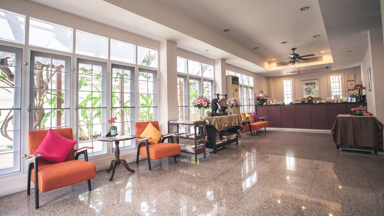 Photo of Livingroom in Embassy District