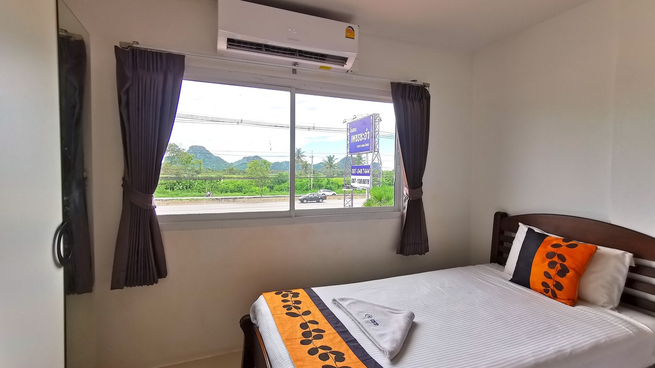 Photo of Bedroom in Cha-am