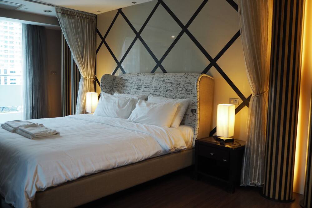 Photo of Bedroom in Khlong Toei Nuea