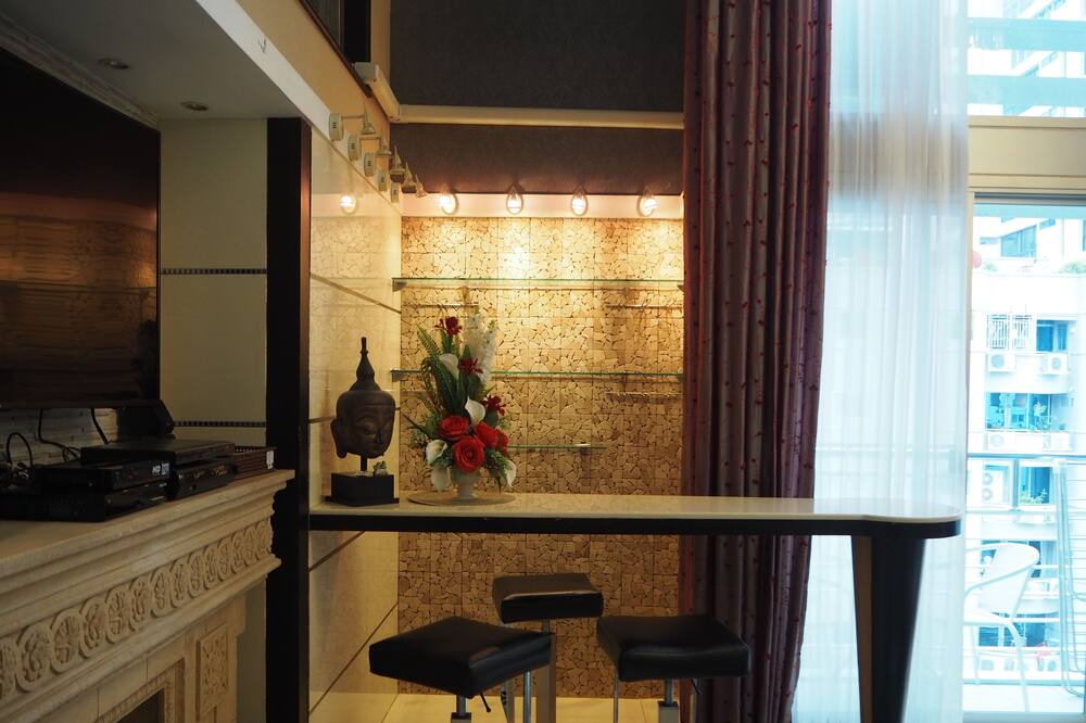 Photo of Kitchen in Khlong Toei Nuea