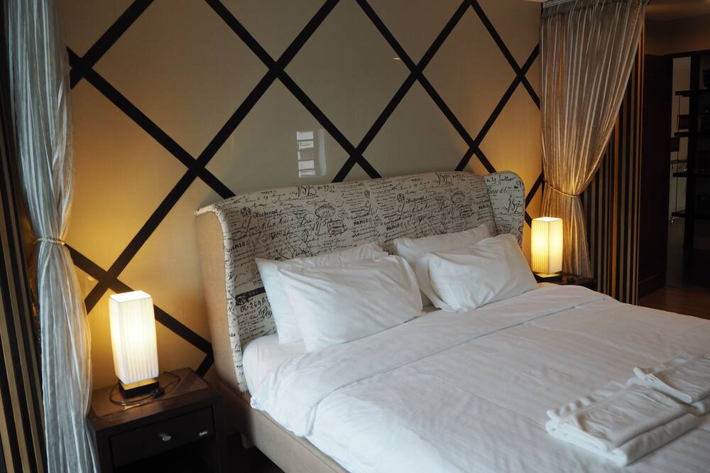 Photo of Bedroom in Khlong Toei Nuea