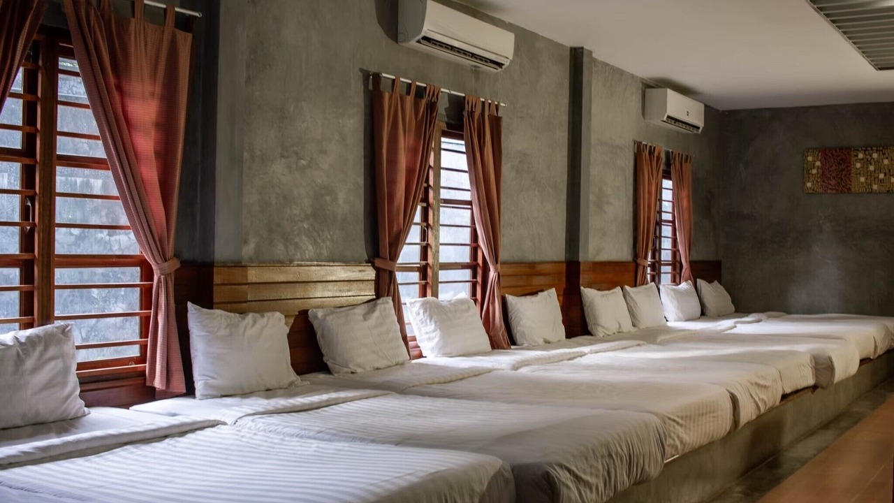 Photo of Bedroom in Ko Samrong