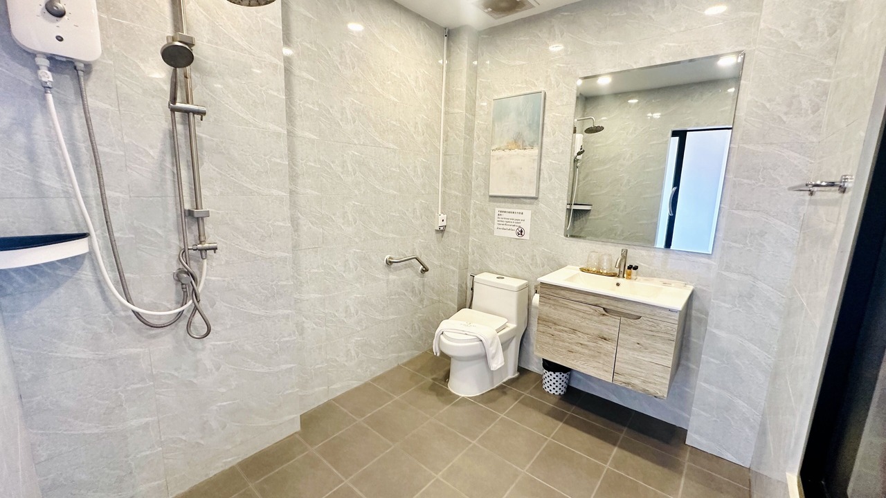 Photo of Bathroom in Na Kluea