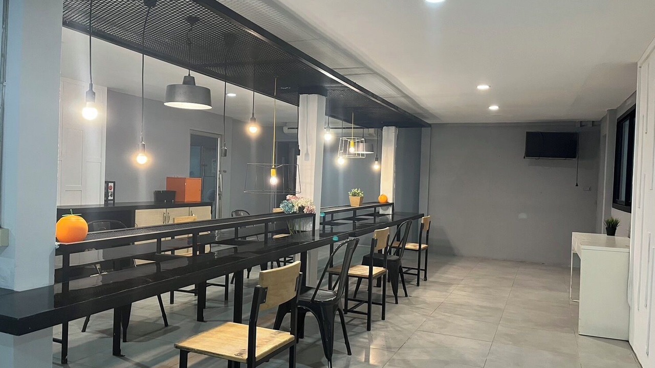 Photo of Livingroom in Khlong Tan