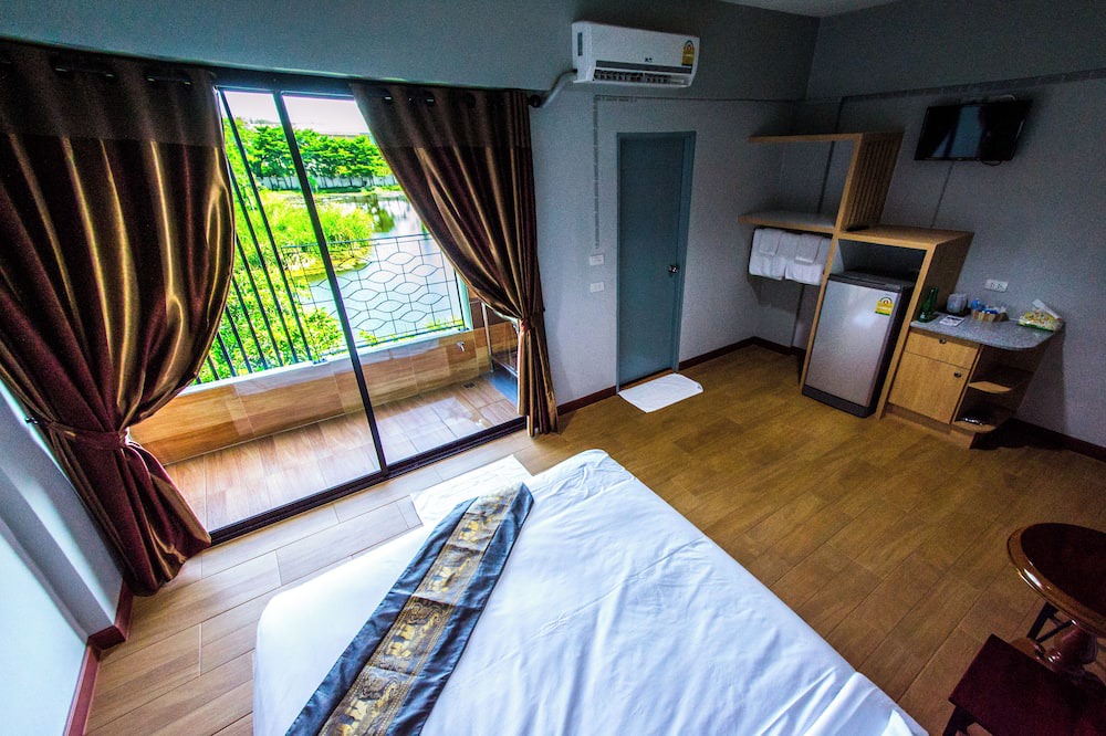 Photo of Bedroom in Racha Thewa