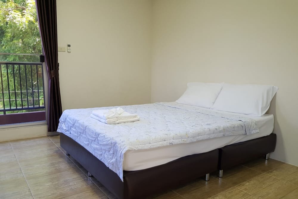Photo of Bedroom in Mae Jo