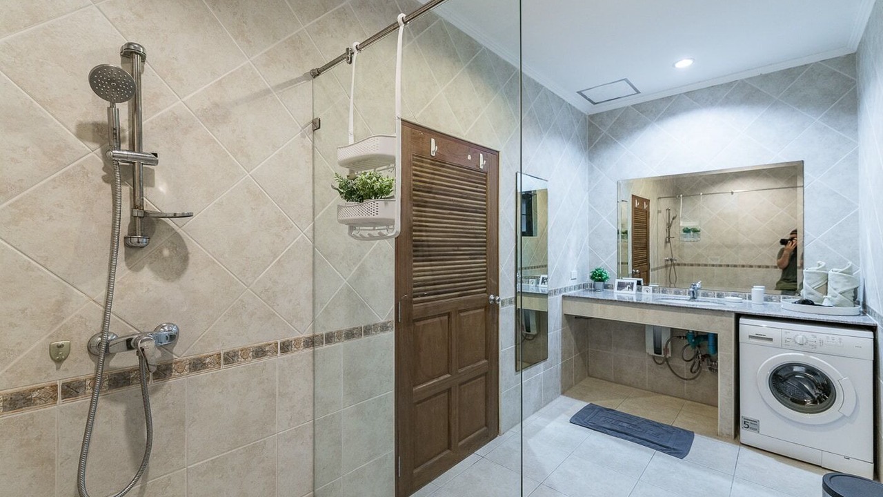 Photo of Bathroom in Pratumnak Hill