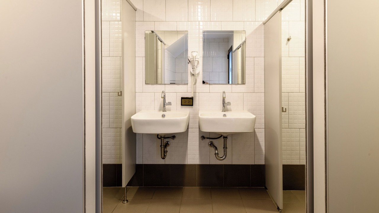 Photo of Bathroom in Siriraj