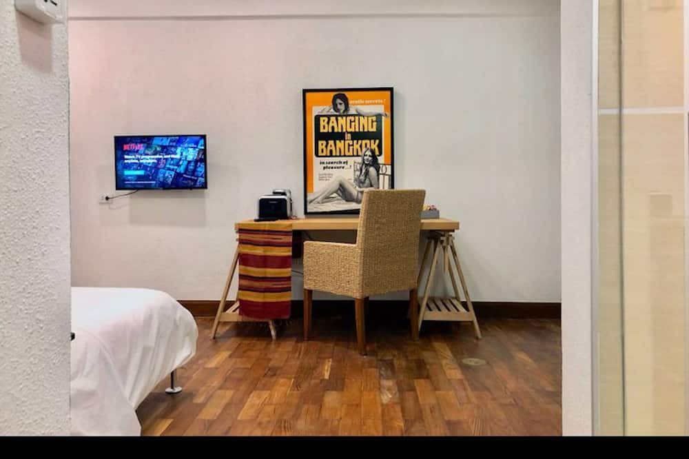 Photo of Bedroom in Khlong Toei Nuea