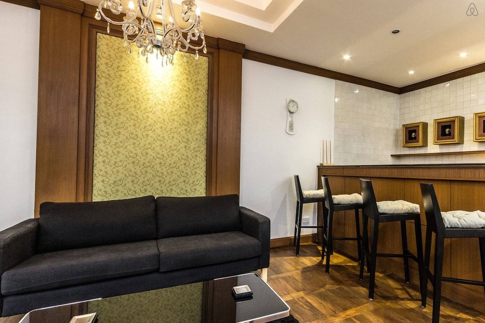 Photo of Livingroom in Khlong Toei Nuea