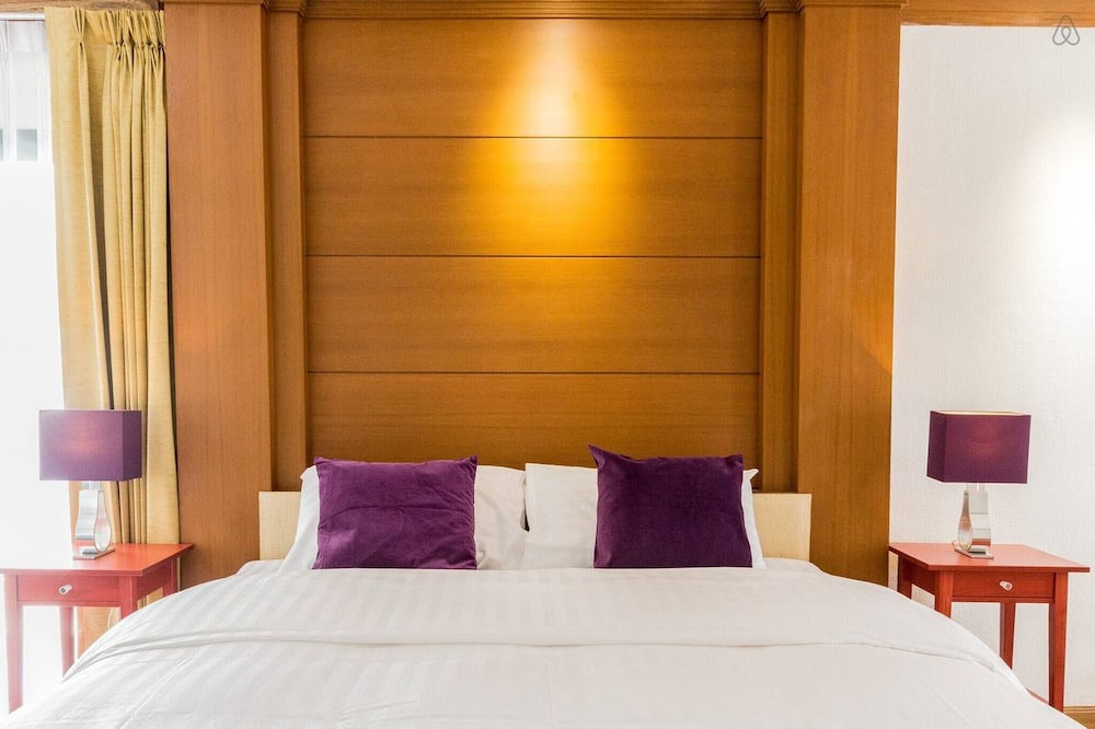 Photo of Bedroom in Khlong Toei Nuea