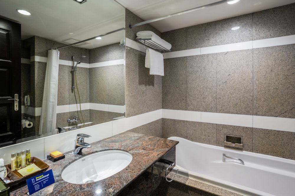 Photo of Bathroom in Ploenchit