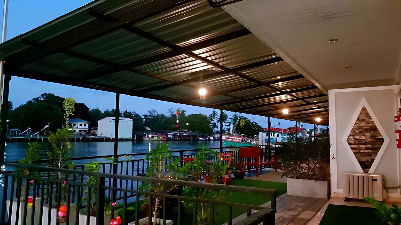 Photo of Outdoor in Sichon