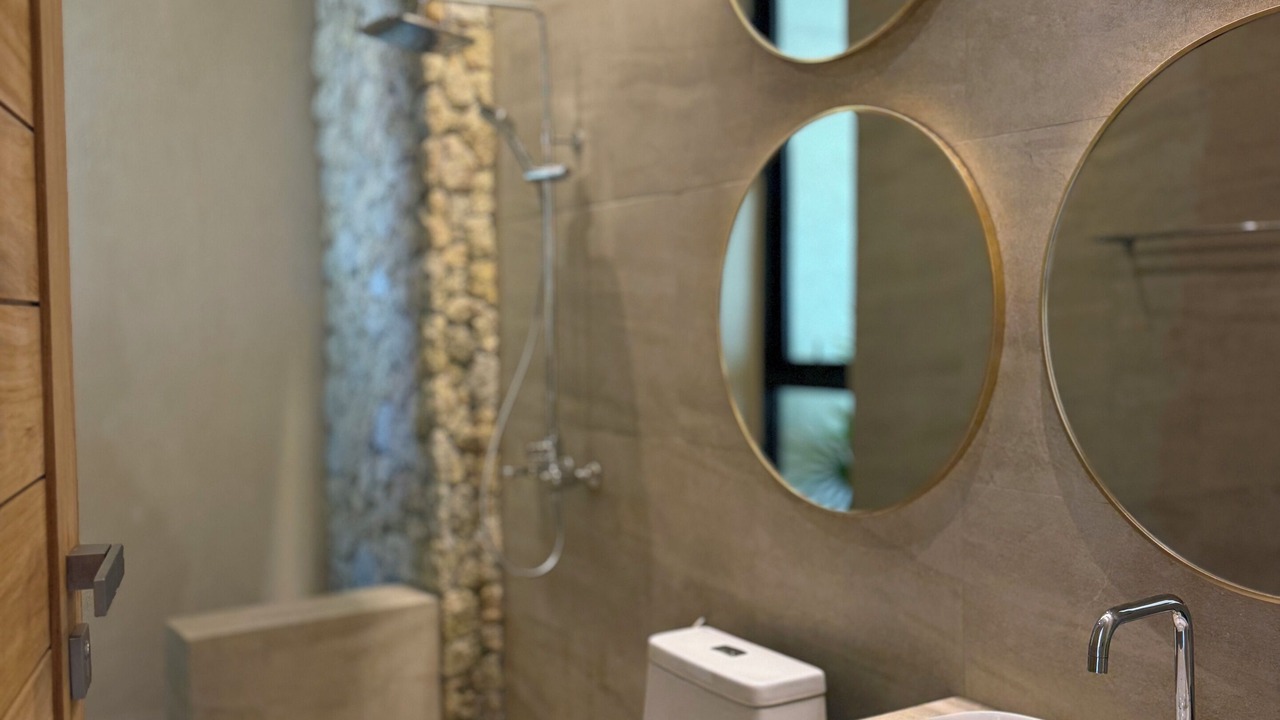 Photo of Bathroom in Maret