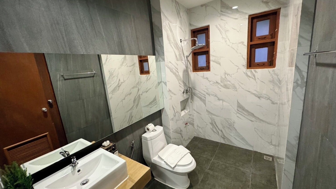 Photo of Bathroom in Maret