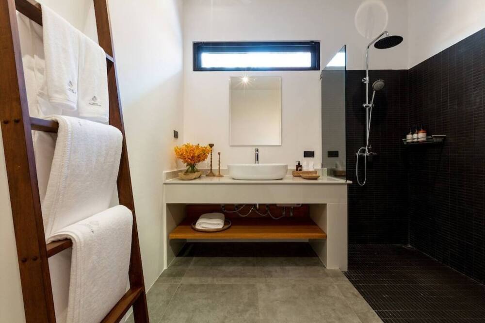 Photo of Bathroom in Thong Krut