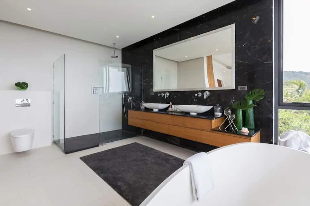 Photo of Bathroom in Chaweng City Center