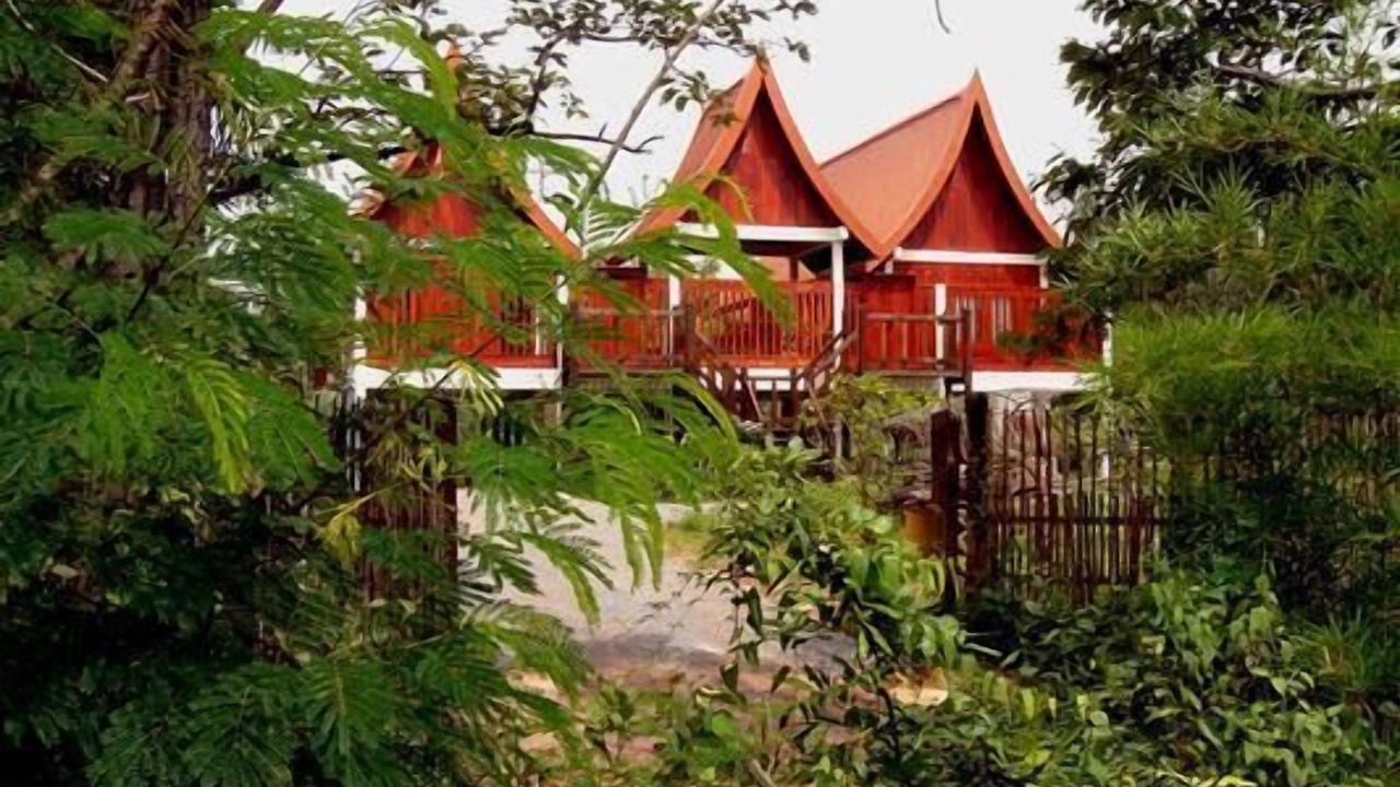 Photo of Buildings in Um Chan