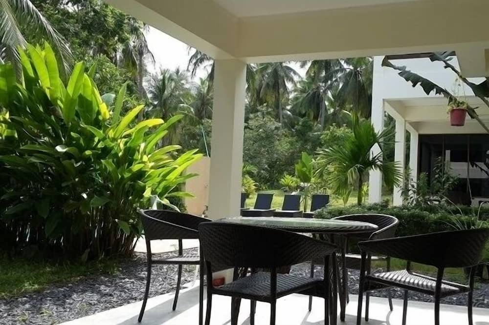 Photo of Outdoor in Wok Tum