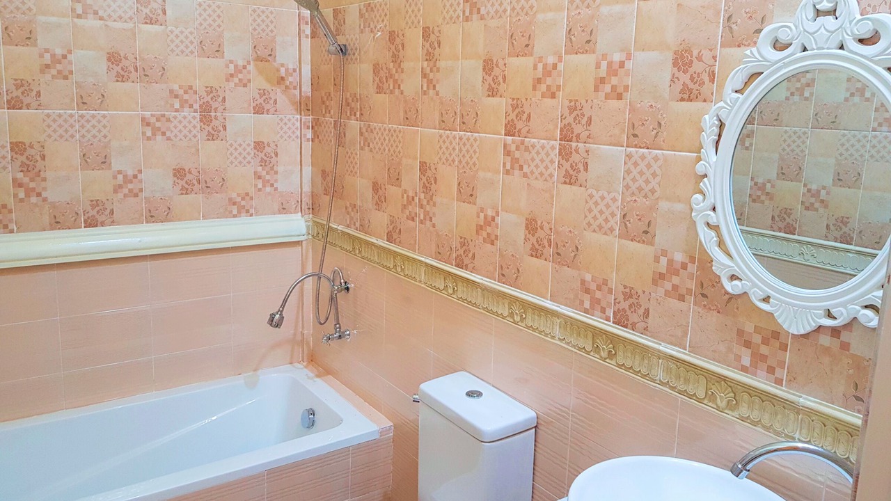 Photo of Bathroom in Tha Ta Kieb